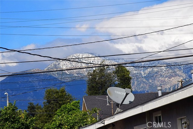 Detail Gallery Image 3 of 35 For 416 W Park, Ontario,  CA 91762 - 2 Beds | 1 Baths