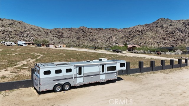 Detail Gallery Image 6 of 39 For 31163 Villa Nova Rd, Lucerne Valley,  CA 92356 - 4 Beds | 3 Baths