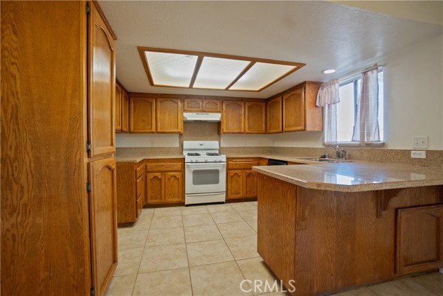Detail Gallery Image 9 of 34 For 7681 Newhall Ave, Hesperia,  CA 92345 - 3 Beds | 2 Baths
