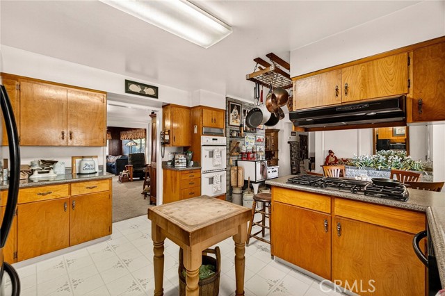 7012 State Hwy 32, Orland CA: https://media.crmls.org/medias/bdef3527-08be-42ec-8b49-a415d6e8bbbc.jpg