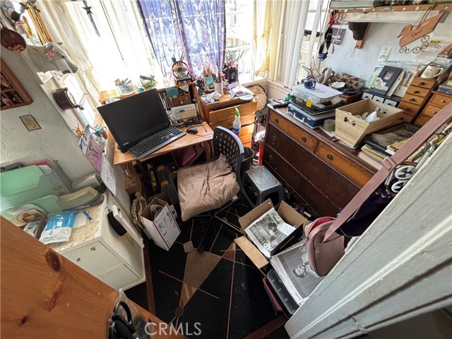 218 N Broadway, Redondo Beach CA: https://media.crmls.org/medias/bdef939f-1e7f-41a8-b7ca-d87e334d0736.jpg