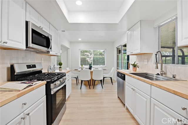 Detail Gallery Image 16 of 41 For 728 Richbrook, Claremont,  CA 91711 - 3 Beds | 2 Baths