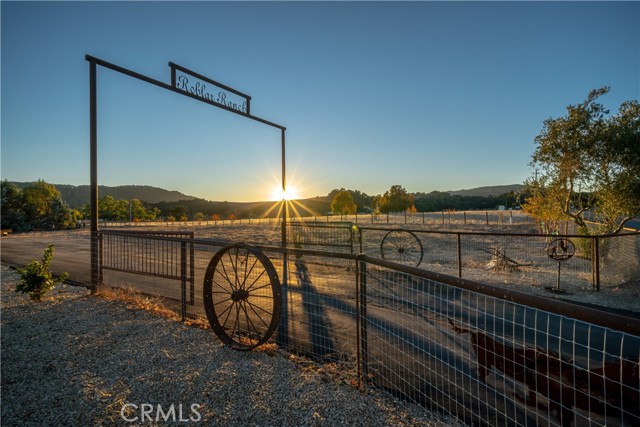 Detail Gallery Image 36 of 72 For 4101 Vineyard Dr, Paso Robles,  CA 93446 - 4 Beds | 3/1 Baths