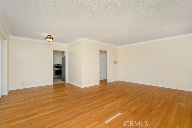 Detail Gallery Image 10 of 35 For 5918 S Fairfax Ave, Los Angeles,  CA 90056 - 4 Beds | 2 Baths