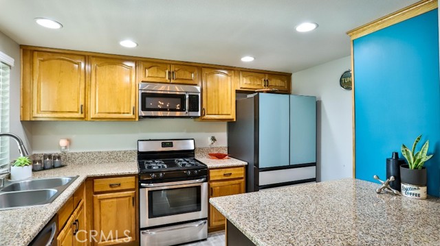 Detail Gallery Image 14 of 66 For 23413 Cambridge Rd #193,  Yorba Linda,  CA 92887 - 2 Beds | 2 Baths