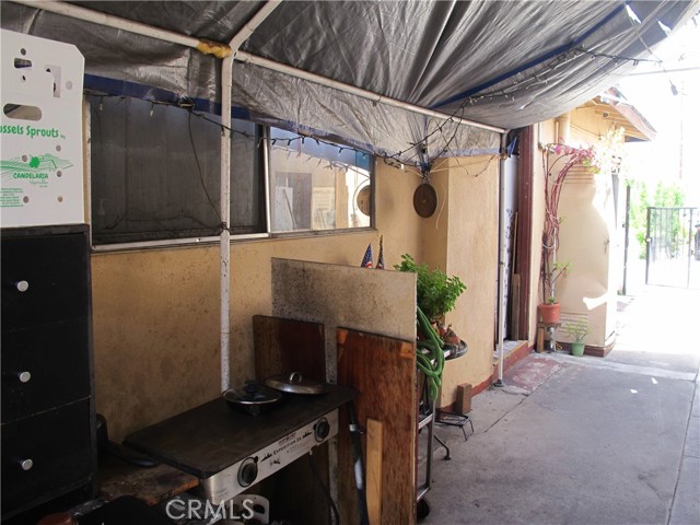 Detail Gallery Image 21 of 28 For 3000 Cazador, Los Angeles,  CA 90065 - – Beds | – Baths