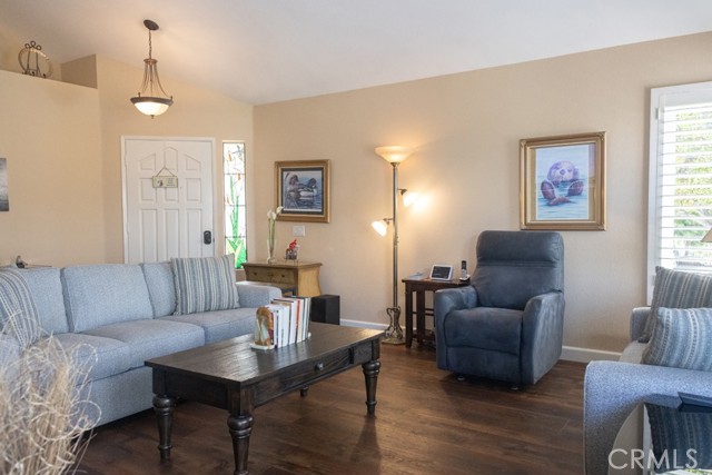27395 Paseo Placentia, San Juan Capistrano CA: https://media.crmls.org/medias/bdf17afa-ba6f-45d0-b065-153bd1552823.jpg