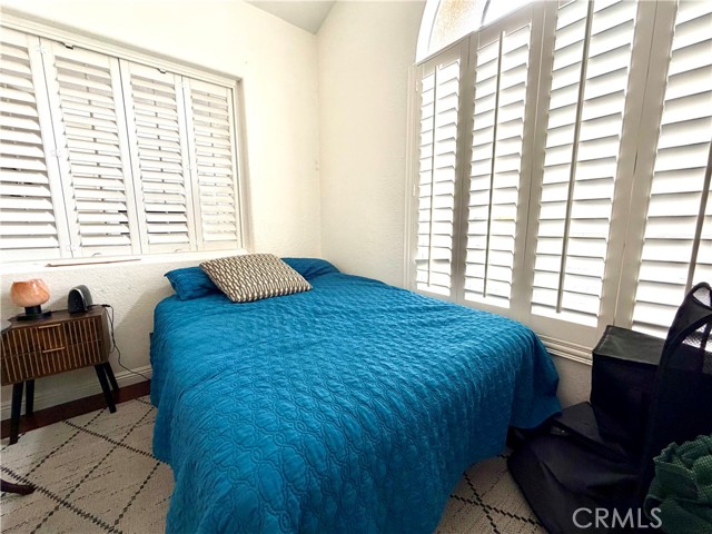 MLS #OC25260603 image #6