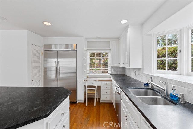 CUSTOM DESK, CABINETS, STAINLESS STEEL APPLIANCES GRANITE COUNTERS