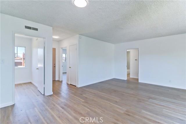 Detail Gallery Image 10 of 63 For 7515 Glencliff Dr, Downey,  CA 90240 - 4 Beds | 2/1 Baths