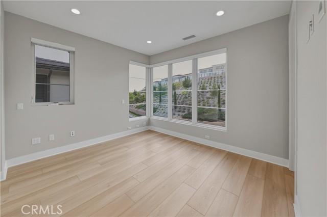 Image 23 of 42 For 11800 Hillsborough