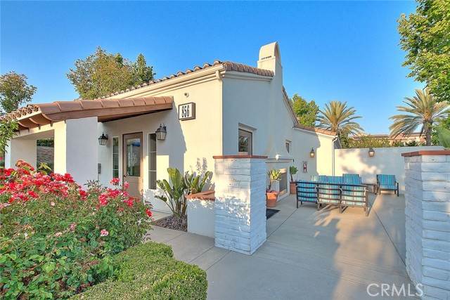 831 Wintergreen Way, Upland CA: https://media.crmls.org/medias/bdf43b3b-44db-4e3c-86d2-02ace8083a59.jpg