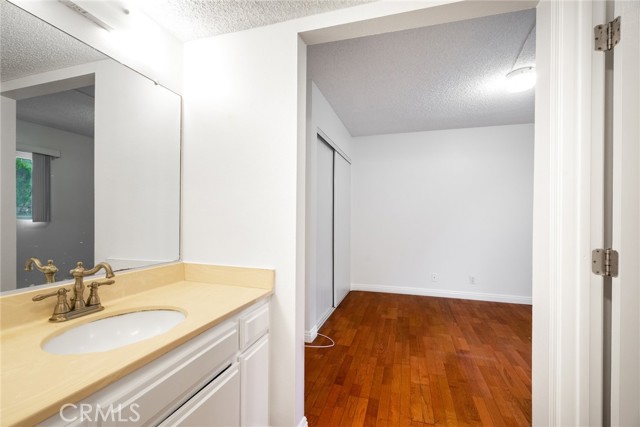 Detail Gallery Image 15 of 33 For 10149 Commerce Ave #8,  Tujunga,  CA 91042 - 2 Beds | 2 Baths