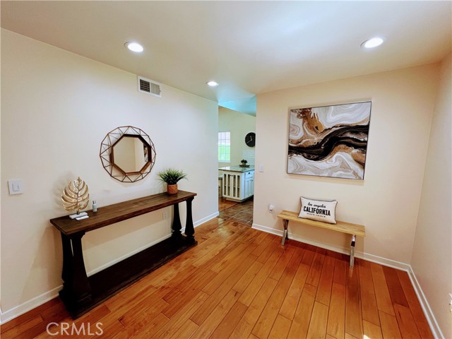 5309 Lockhurst Drive, Woodland Hills CA: https://media.crmls.org/medias/bdf6fc64-b1d2-4b4d-95ba-763062db833a.jpg