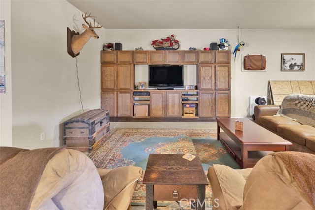 Detail Gallery Image 9 of 45 For 31542 Spinel, Lucerne Valley,  CA 92356 - 1 Beds | 1 Baths