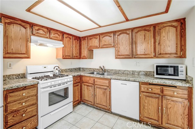 Detail Gallery Image 12 of 25 For 20940 Judah Ln #17,  Newhall,  CA 91321 - 3 Beds | 2 Baths