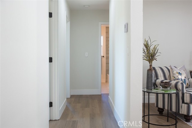 417 W Leeside, Glendora CA: https://media.crmls.org/medias/bdf8b141-4131-4655-a10f-00151abc3d17.jpg