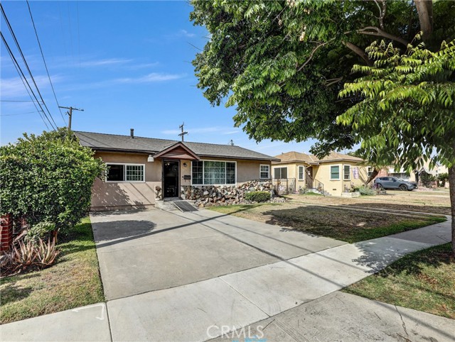 Detail Gallery Image 3 of 28 For 6156 Mckinley Ave, South Gate,  CA 90280 - 4 Beds | 2 Baths