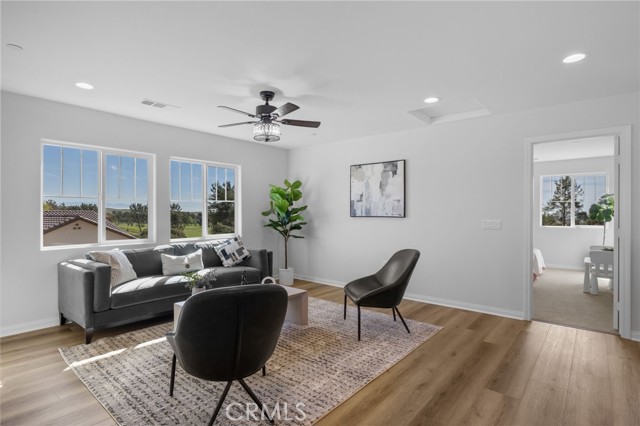 Detail Gallery Image 8 of 11 For 5617 Levanto St, Bakersfield,  CA 93306 - 4 Beds | 3/1 Baths