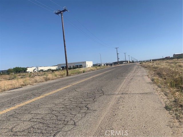 Detail Gallery Image 9 of 32 For 17374 Koala Rd, Adelanto,  CA 92301 - – Beds | – Baths