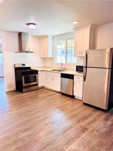 3809 Carol Drive, Fullerton CA: https://media.crmls.org/medias/bdfbedfd-f5ed-46ea-b920-7283b6549fc5.jpg
