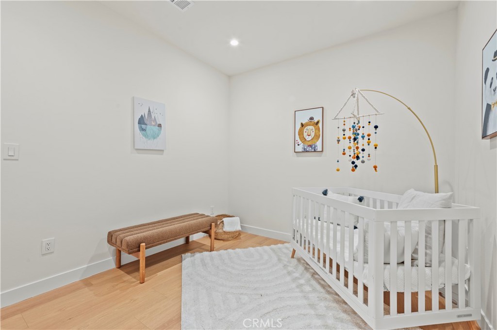 MLS #OC25253896 image #17