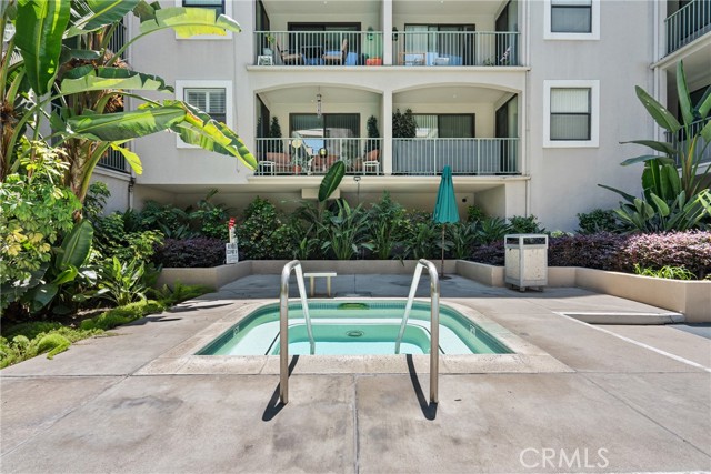 555 Maine Avenue, Long Beach CA: https://media.crmls.org/medias/bdfd0d95-ee27-49cd-b0f3-73bcd633e2b1.jpg