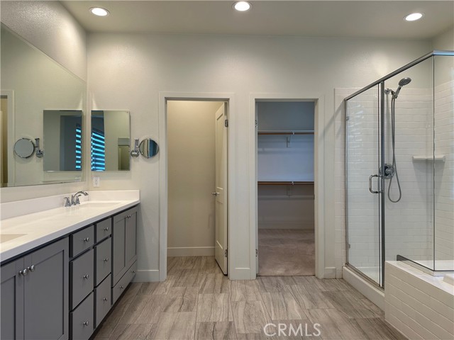 5204 Arlington Drive, Chino Hills CA: https://media.crmls.org/medias/bdfd1192-c193-4cd7-9fbb-457597b65541.jpg