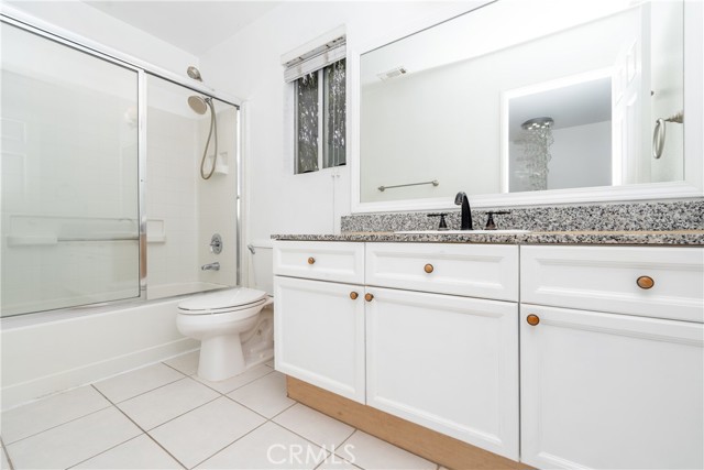 Detail Gallery Image 10 of 37 For 1888 Plaza Del Amo, Torrance,  CA 90501 - 4 Beds | 2/1 Baths