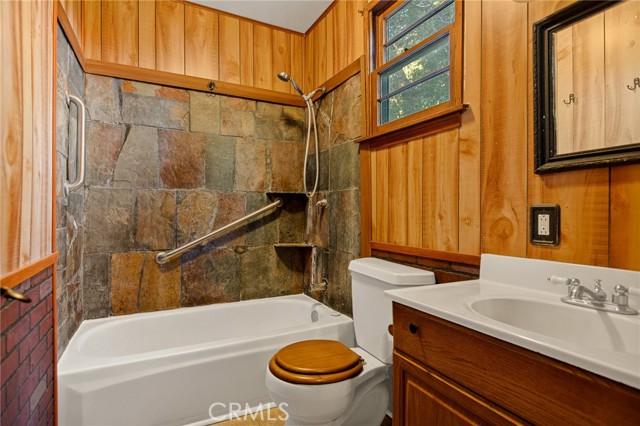 Detail Gallery Image 14 of 24 For 26370 Alpine, Twin Peaks,  CA 92391 - 2 Beds | 1 Baths