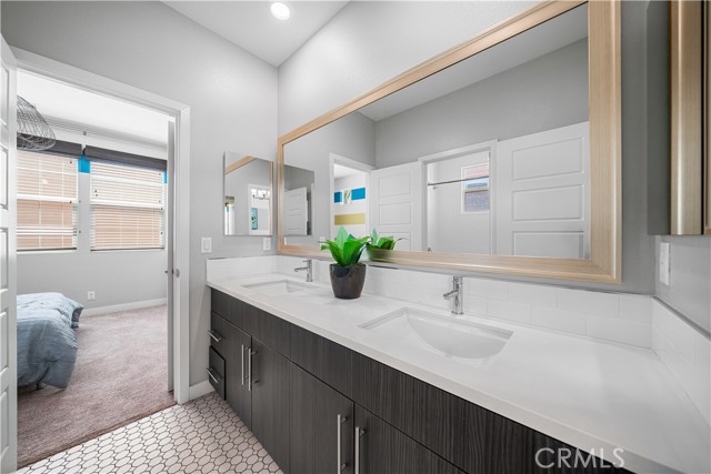 Detail Gallery Image 24 of 67 For 814 Beacon, Irvine,  CA 92618 - 3 Beds | 2/1 Baths