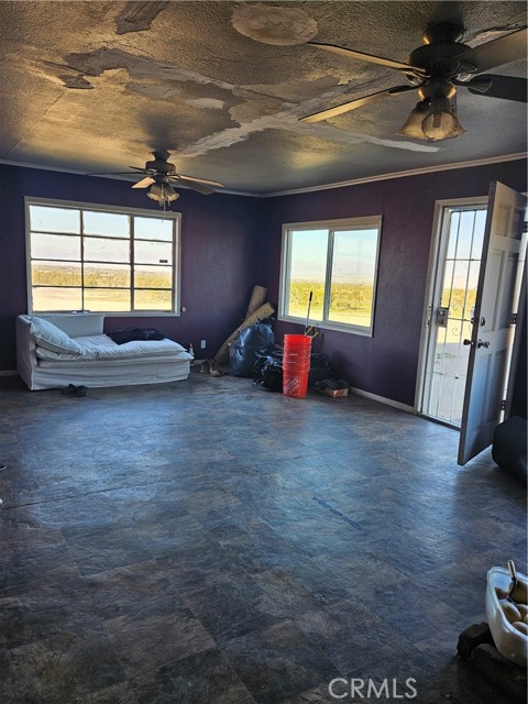 2352 S Jacks Ranch Drive, Ridgecrest CA: https://media.crmls.org/medias/bdff9c91-c0af-4abe-b1f8-f2f8dacedc35.jpg