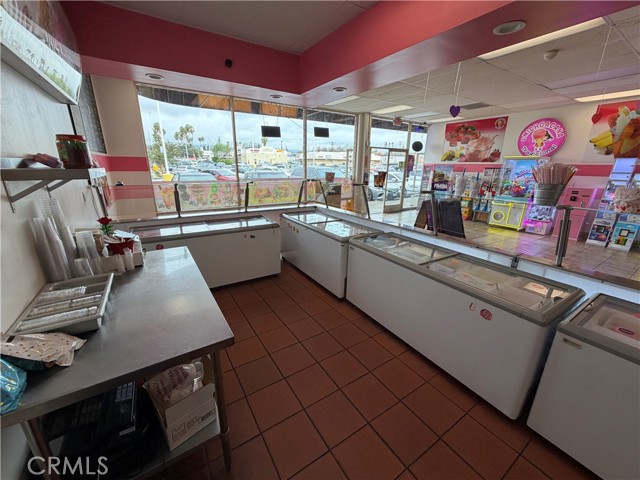 716 E Arrow Highway, Pomona CA: https://media.crmls.org/medias/be000b48-ef2c-4b3e-9583-92f2b664b987.jpg