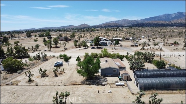 Detail Gallery Image 10 of 50 For 4000 Shepherd Rd, Phelan,  CA 92371 - 3 Beds | 2 Baths