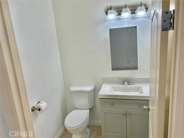Detail Gallery Image 13 of 26 For 7303 Exeter St #204,  Paramount,  CA 90723 - 2 Beds | 1/1 Baths