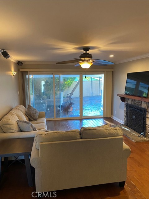 Detail Gallery Image 8 of 21 For 806 W Bloomwood, San Pedro,  CA 90731 - 3 Beds | 2 Baths