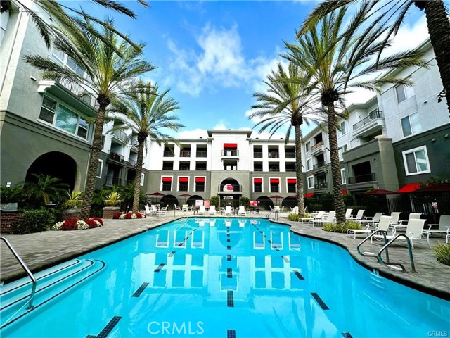 1801 E Katella Avenue, Anaheim CA: https://media.crmls.org/medias/be031ad4-f0b5-4a66-b9d8-c873c4a39311.jpg