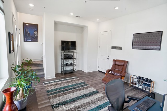 Detail Gallery Image 6 of 31 For 27465 Chamise, Valencia,  CA 91381 - 2 Beds | 3 Baths