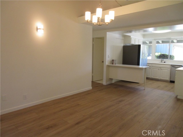 8447 Fullbright Avenue, Winnetka CA: https://media.crmls.org/medias/be057316-e856-4be8-b0c4-863a30b6e56d.jpg