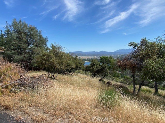 Detail Gallery Image 2 of 4 For 16529 Crescent Ct, Hidden Valley Lake,  CA 95467 - – Beds | – Baths