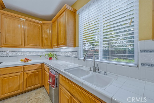 Detail Gallery Image 23 of 56 For 1258 Avignon, Merced,  CA 95348 - 4 Beds | 3 Baths