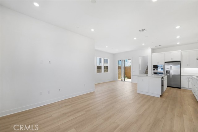 141 Dolores, Irvine CA: https://media.crmls.org/medias/be0615b7-38fe-4fa0-bade-1f07ea29cc7e.jpg