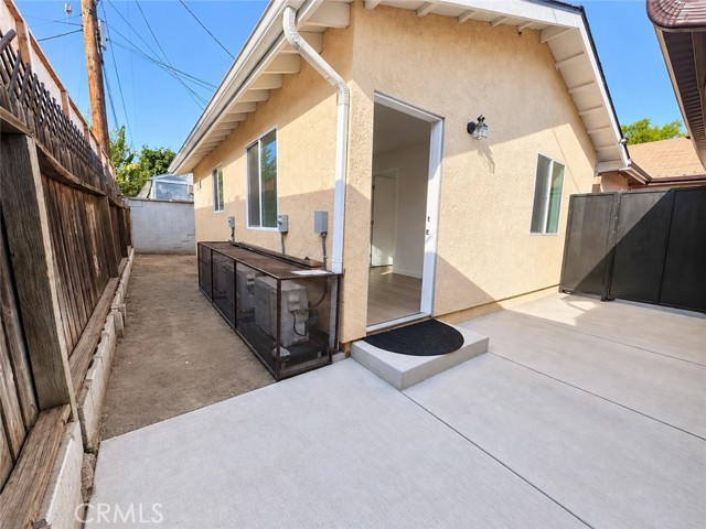 6907 Noble photo 13