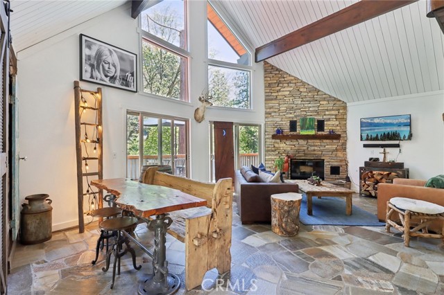 Detail Gallery Image 22 of 59 For 385 Iris Dr, Twin Peaks,  CA 92391 - 4 Beds | 3 Baths