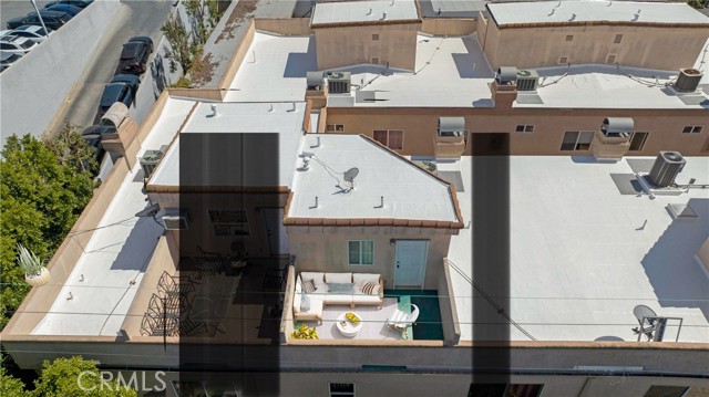 Detail Gallery Image 31 of 38 For 5242 Vesper #7,  Sherman Oaks,  CA 91411 - 3 Beds | 3 Baths