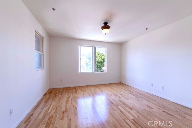 4568 W 1st Street, Los Angeles CA: https://media.crmls.org/medias/be066576-6e74-4cc7-9817-cafb84ee3832.jpg
