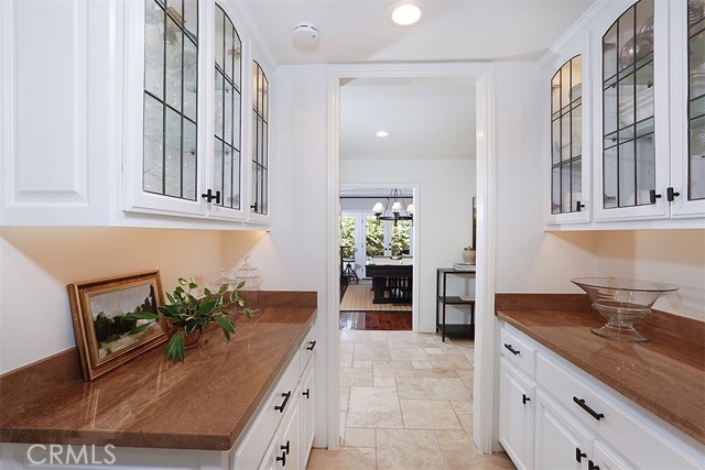 Detail Gallery Image 11 of 23 For 411 Snug Harbor Rd, Newport Beach,  CA 92663 - 5 Beds | 4/1 Baths