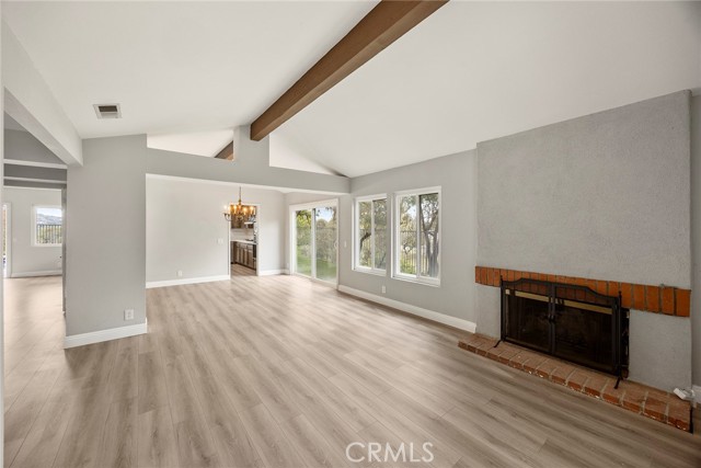 Detail Gallery Image 4 of 38 For 21144 via Alisa, Yorba Linda,  CA 92887 - 4 Beds | 2/1 Baths