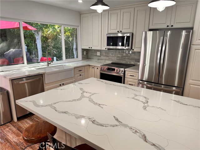 Detail Gallery Image 15 of 29 For 17400 Laurelbrook Ct, Cerritos,  CA 90703 - 3 Beds | 2 Baths