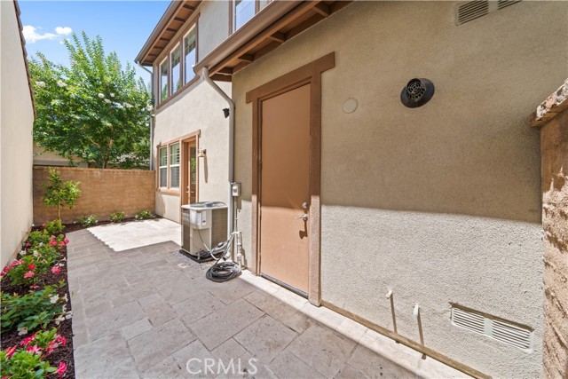 Image 39 of 59 For 22 Lomada Street